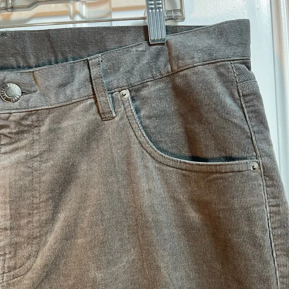 Vuori Men's Optimist 5 Pocket Corduroy Pants Sz 36